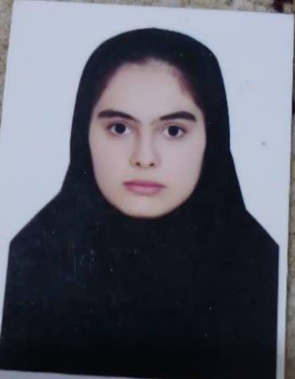 نیایش غلامی (دانش آموز)